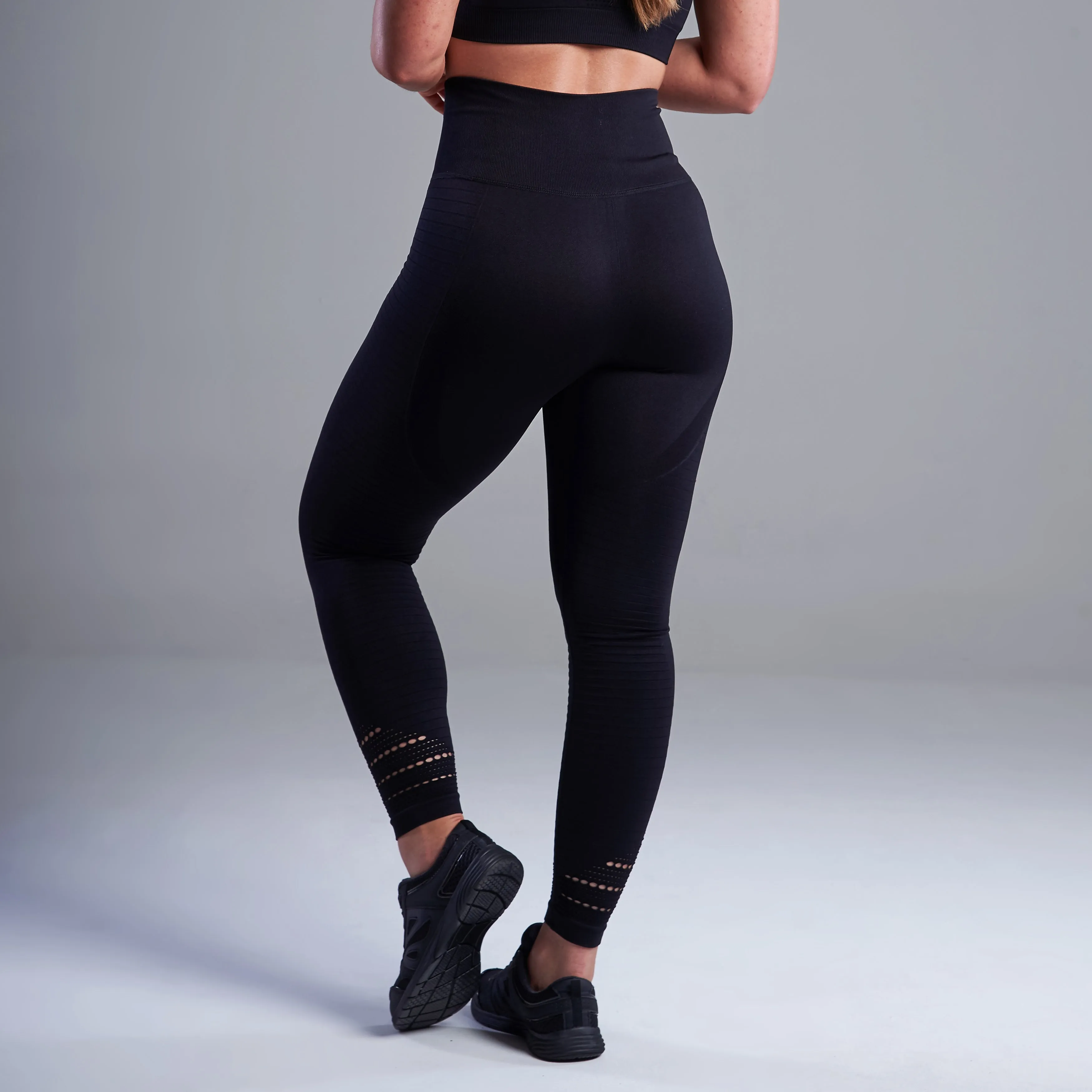 Capella Leggings in Black