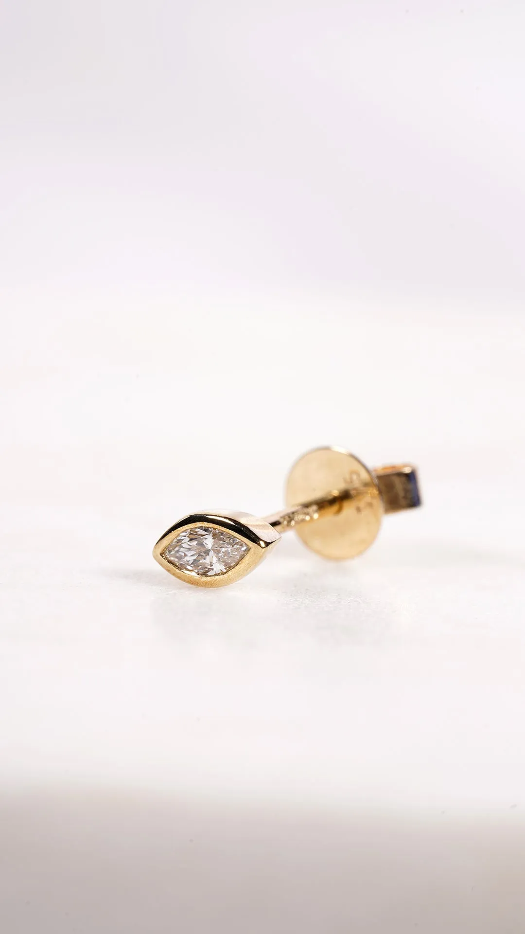 Dixie Stud 9K Yellow Gold