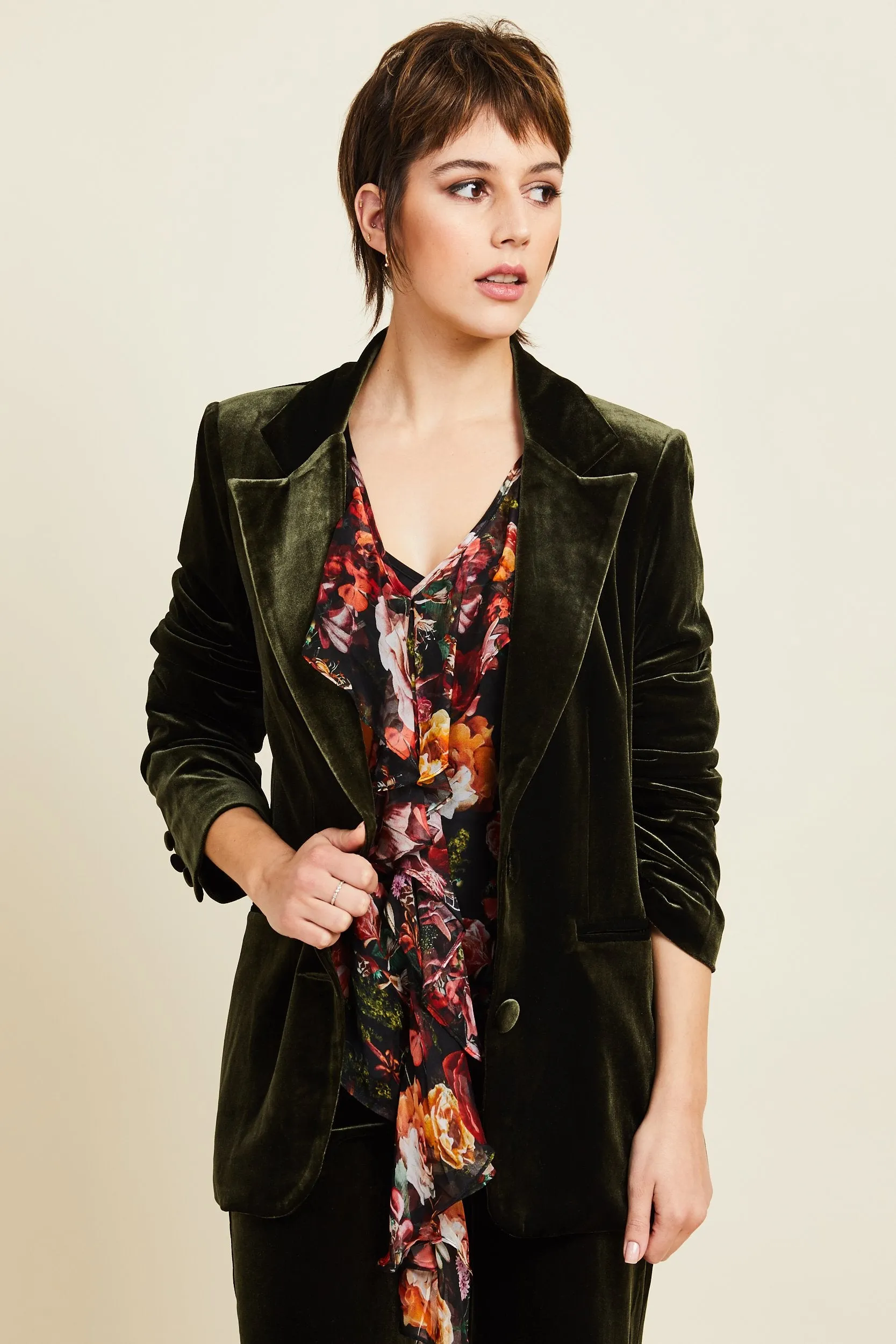 Kamare Surry Velvet Jacket - Olive