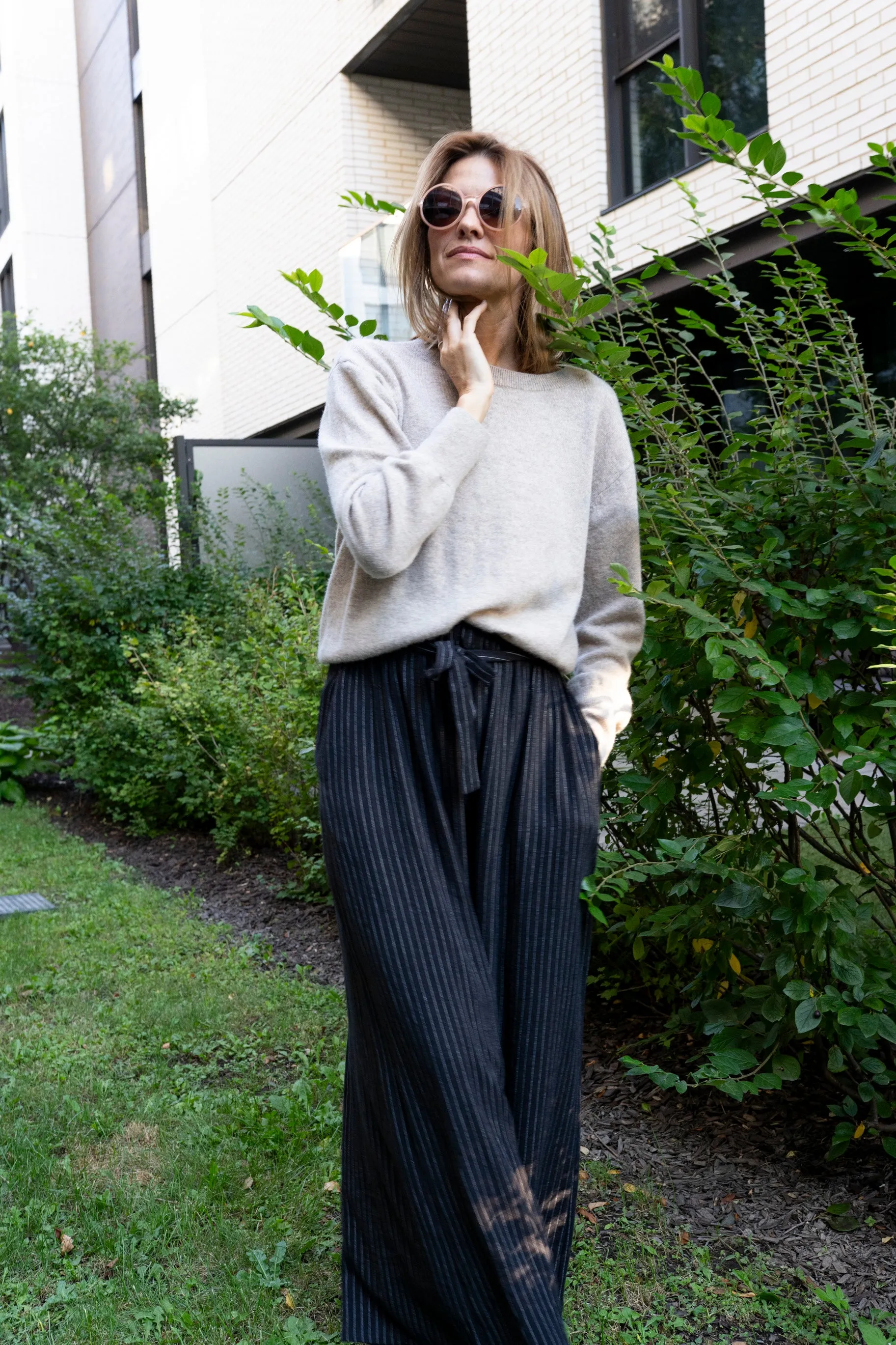 Wide-leg trousers